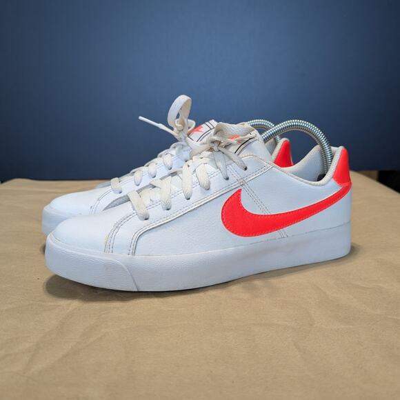 Nike Court Royale AC Sneakers White Flash Crimson Leather Womens 8 Skater AO2810 - Picture 1 of 9